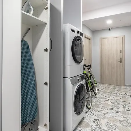 Underground Kielecka Rondo Mogilskie By Renters Апартаменты Краков