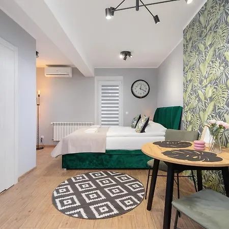 Lägenhet Underground Kielecka Rondo Mogilskie By Renters *