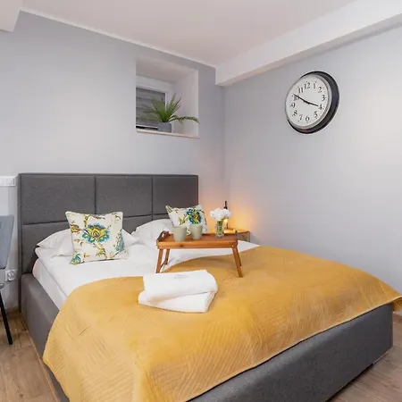 Underground Kielecka Rondo Mogilskie By Renters Апартаменты Краков