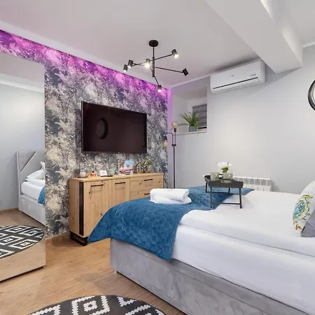 Underground Kielecka Rondo Mogilskie By Renters Апартаменты