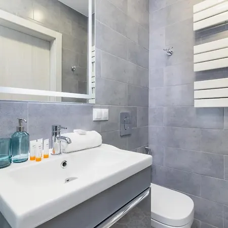 Underground Kielecka Rondo Mogilskie By Renters