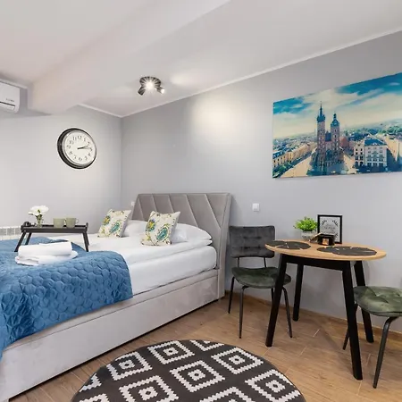 Underground Kielecka Rondo Mogilskie By Renters Apartman *